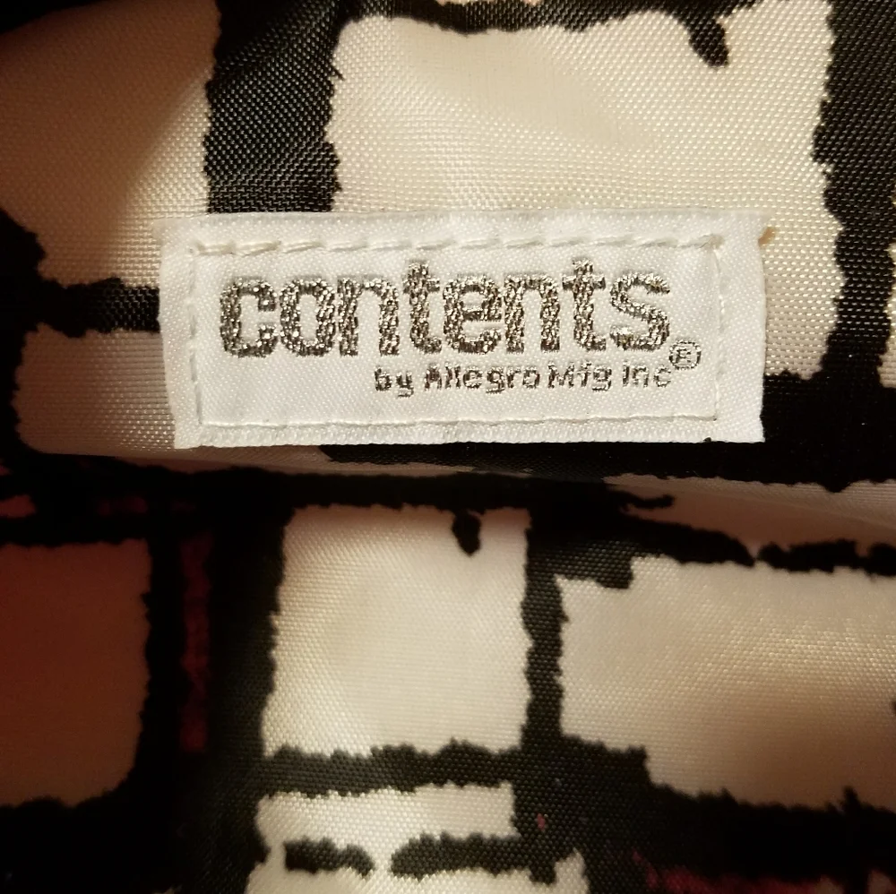 🌞CONTENTS MAKEUP BAG